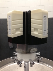 Dispenserhalter für 4x4 lt. UX Dispenser (Romysana)